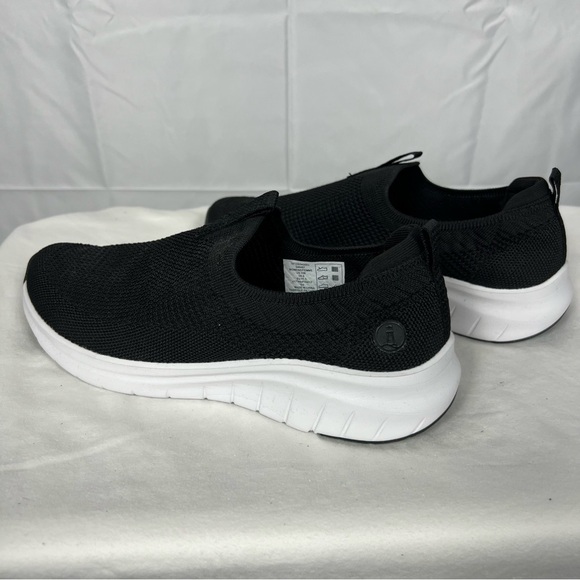 Lands’ End casual knit slip-on sneakers in black with white soles. - Picture 5 of 7